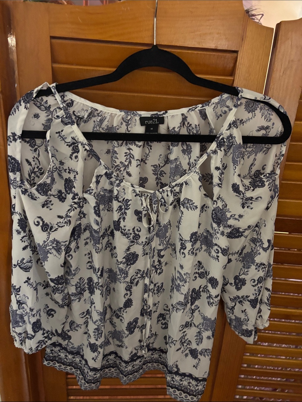 Rue21 White and Navy Floral Tie-Front Peasant Blouse